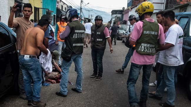  Detienen a policía por muerte de joven en marcha  