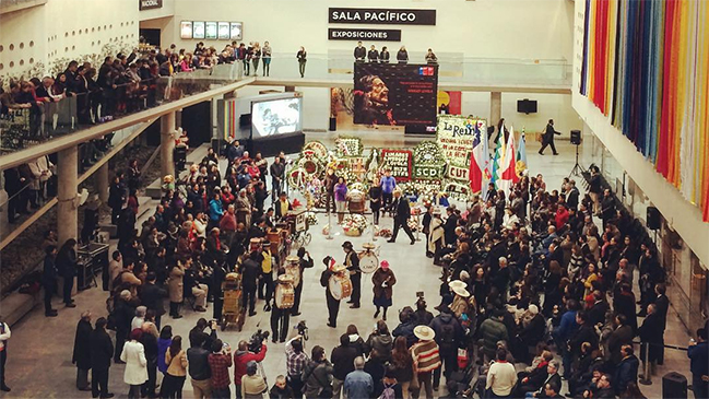  Un centenar de personas despidió a Margot Loyola  