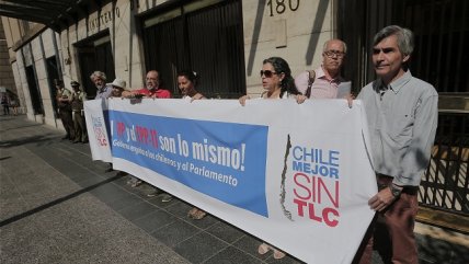   Manifestantes protestaron frente a la Cancillería contra el TPP11 