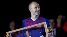 Andrés Iniesta posó en solitario tras su último partido en el Camp Nou