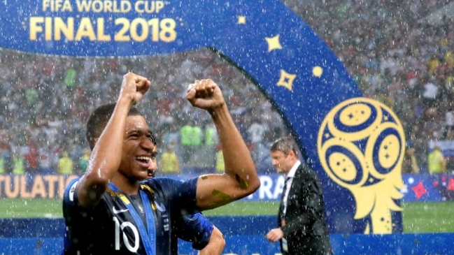  Mbappé donará sus ganancias del Mundial a una asociación benéfica  