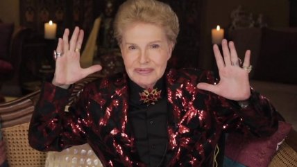  Fallece el astrólogo puertorriqueño Walter Mercado  