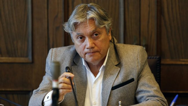  Senador Navarro criticó el acuerdo por la nueva Constitución  