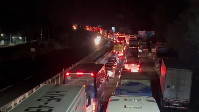  MOP instruye medidas a concesionarias tras descomunal taco en Ruta 5 Sur  