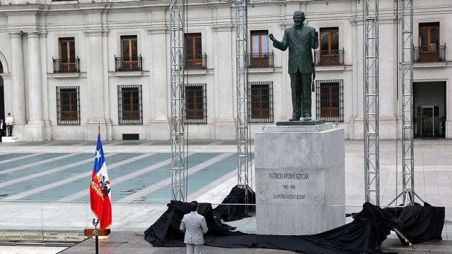  Boric inauguró monumento a Aylwin: 