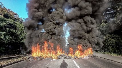   Prenden barricadas en Temuco en apoyo a comuneros mapuche en huelga de hambre 