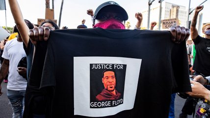  Tres años y medio de cárcel para policía que participó en el crimen de George Floyd  