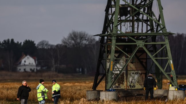  Grupo de extrema izquierda reivindicó atentado que paralizó planta Tesla en Alemania  