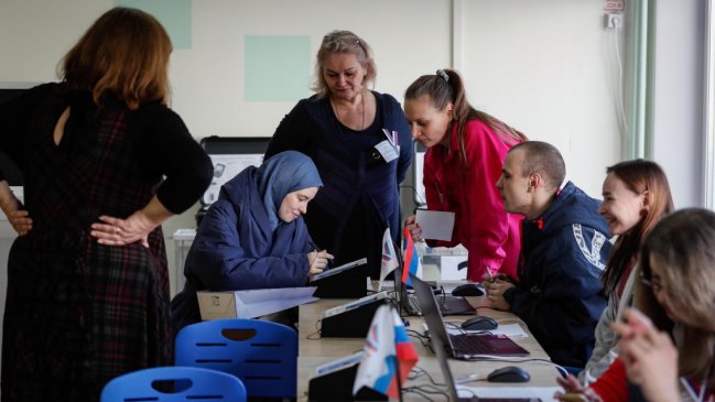   Comenzaron las elecciones presidenciales en Rusia 