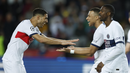   Doblete de Mbappé permitió a PSG remontar a FC Barcelona en Champions League 