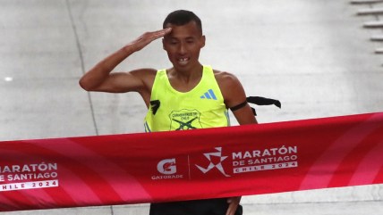   Mauricio Flandez tras el Maratón de Santiago: Esto se lo dedico a todos los carabineros 