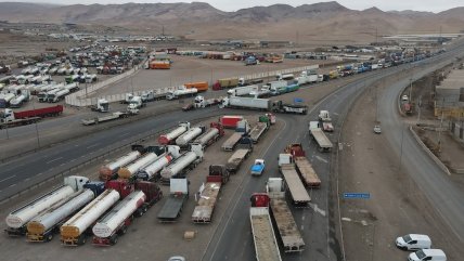   Camioneros en paro bloquean distintas carreteras en el norte del país 