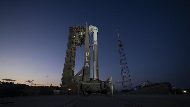   A minutos del despegue y con astronautas a bordo: Postergan misión espacial de Boeing 