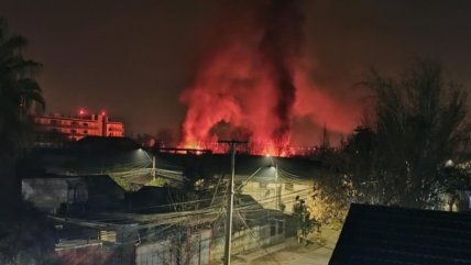   Incendio intencional destruyó cinco casas en Conchalí 