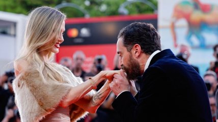   Angelina Jolie y Pablo Larraín desfilaron por la alfombra roja de Venecia 