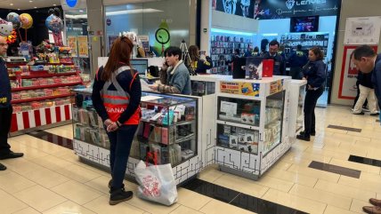   Desbaratan venta de falsos productos Apple en mall de Concepción 