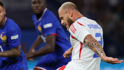   Federico Dimarco comandó la remontada de Italia frente a Francia con un golazo 