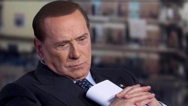  Supremo anuló la absolución de Berlusconi y de las 20 mujeres que iban a sus fiestas  