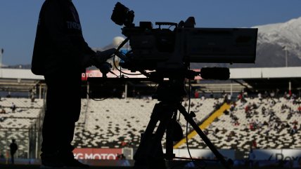   ¿Cómo ver por TV los duelos Colo Colo - Iquique y Ñublense - Universidad de Chile? 