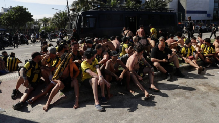   La Justicia de Río Janeiro liberó a 10 de 21 hinchas de Peñarol presos por disturbios 