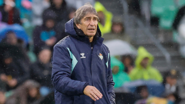 Presidente de Betis le mete presión a Pellegrini en Conference League: Es una final